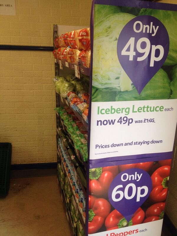 GranthamExpress's tweet photo. Ready for the weekend. #pricesdownandstayingdown @stoppy79 @MatthewSpeight1 @BenLangtonGPM @ClareFeurtado http://t.co/qqYv6hThH6