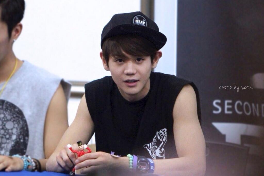 BmjVknrCIAAIcPe.jpg:large