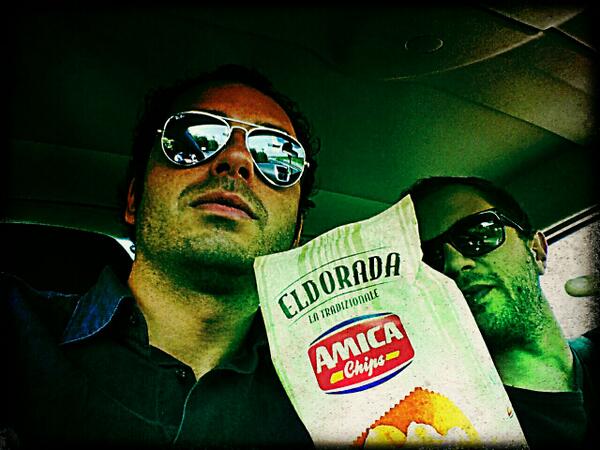 Necho_Siffredi's tweet photo. @RoccoSiffredi24 Col 20% di grassi in meno rispetto alla patatina tradizionale http://t.co/3R8t4Xmavx