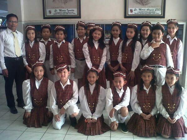 fang_1709's tweet photo. Pas koor yg pas itu ... Tgl 2 - 5 Apr http://t.co/0TNIgLYleZ