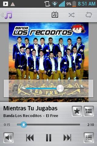 flaquifan's tweet photo. #Mientrastujugabas #recoditos porfavor cel no te me apages jeje http://t.co/05SWDdUuAN