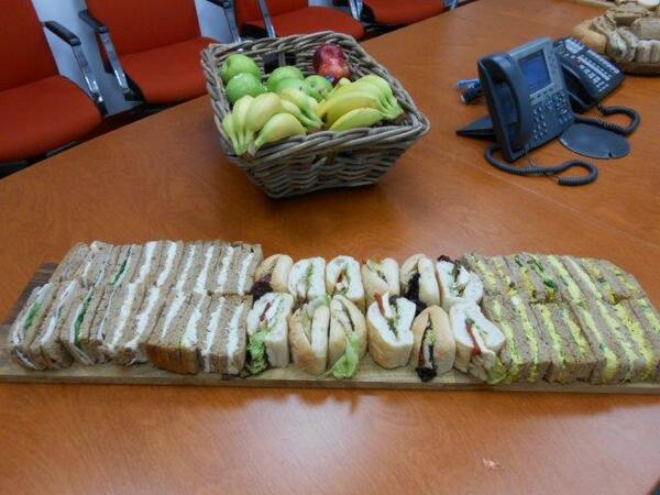 VegwareUAE's tweet photo. What an impressive spread...#omnomnom #wholesome #sandwiches for lunch from @PicnicBasketME http://t.co/9tQqMdopIm