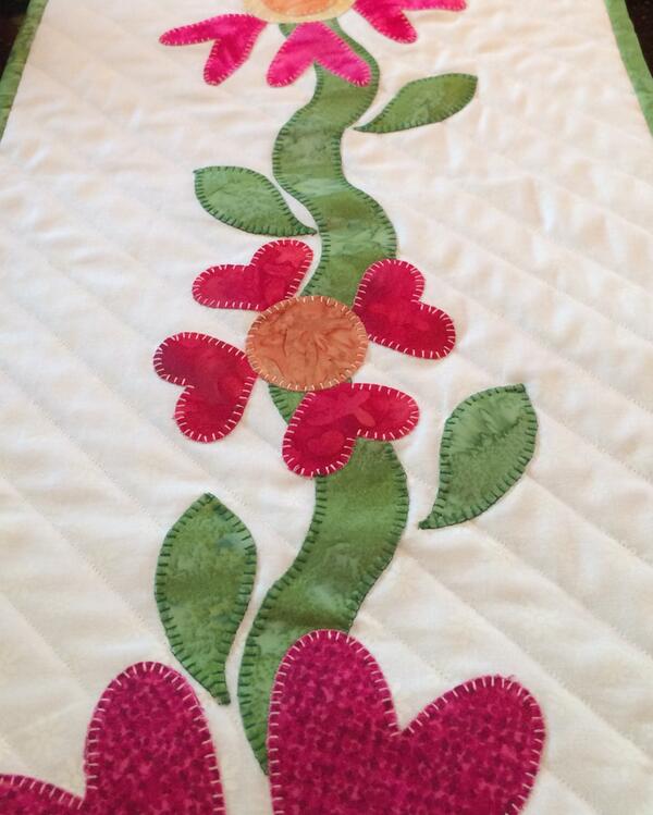 CutTimeQuilting's tweet photo. AccuQuilt Go! Hearts Bed or Table Runner Project.  So easy and just in time for Mother's Day! http://t.co/3iBCkKuLTP http://t.co/BagRK3IUZB