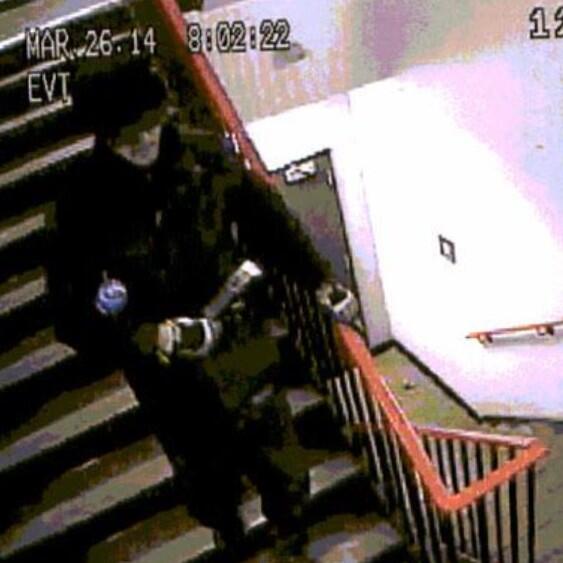 L'image à propos du colis suspect à <a href="/ustboniface/">Université de Saint-Boniface</a> a été de-classifié par <a href="/wpgpolice/">Winnipeg Police</a>