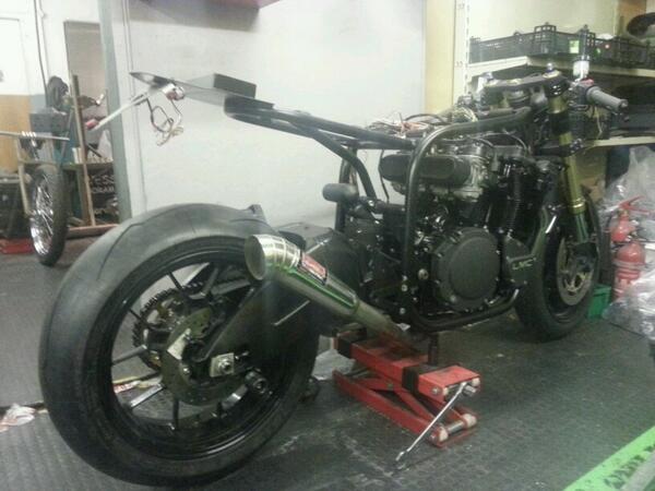 hardupcustoms69's tweet photo. @Tyco_Suzuki @PhilDashey Butlers new Suzuki 1200 'Savage ' build is coming on well! Wiring next then fire it up! :) http://t.co/enjiBpwFwF