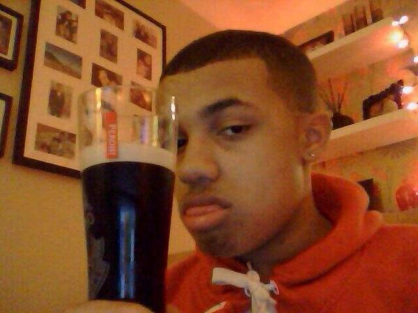 QuietLewLew's tweet photo. It's that time of the week @BUSHSINSWINDON #ThursdayClub #Crunk http://t.co/GtIOTepbyX