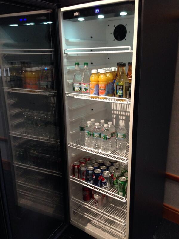 EarlTBryant's tweet photo. I found the fridge! #EMerCion #EMC #geek http://t.co/53tnbDUabJ