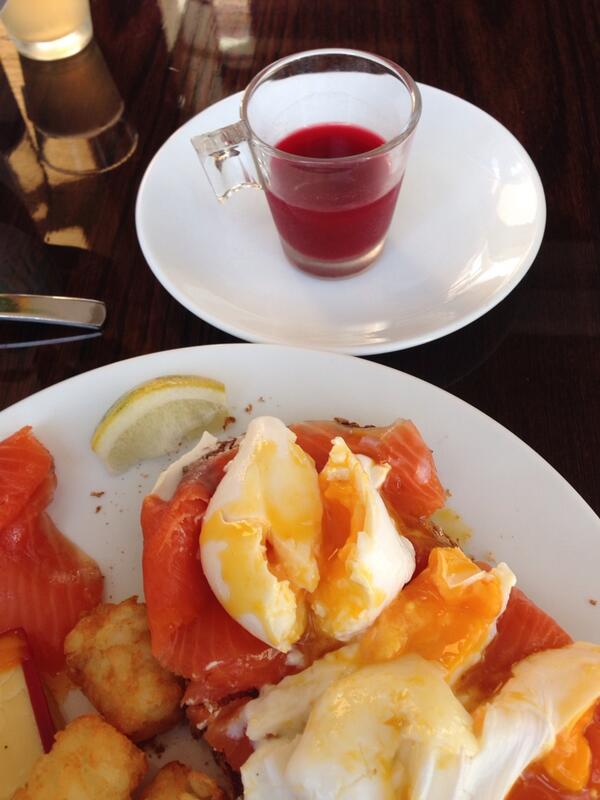 davidlansing's tweet photo. Just about to tuck in to my smoked salmon when waiter brings me a "liver cleanse." Hmmmm... #NZMustDo http://t.co/EwYzfkQYoR