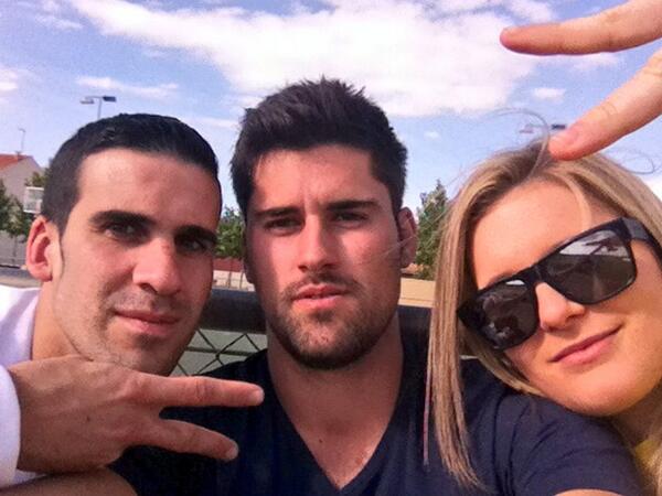 lourdesml92's tweet photo. Con los toca-dos del cd la almunia @fussion_Gi7 ion_Gi7 @mcasass #entrenamiento http://t.co/yBSmOQf6Vz