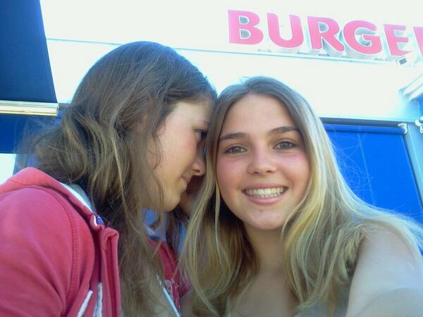 patriglez_00's tweet photo. Een eel bkk con laa gordaa @Beajimgo http://t.co/SDjYnbr3pW