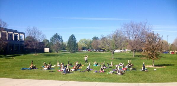 CSIEagles's tweet image. A beautiful day! #outsideyoga #csiclass