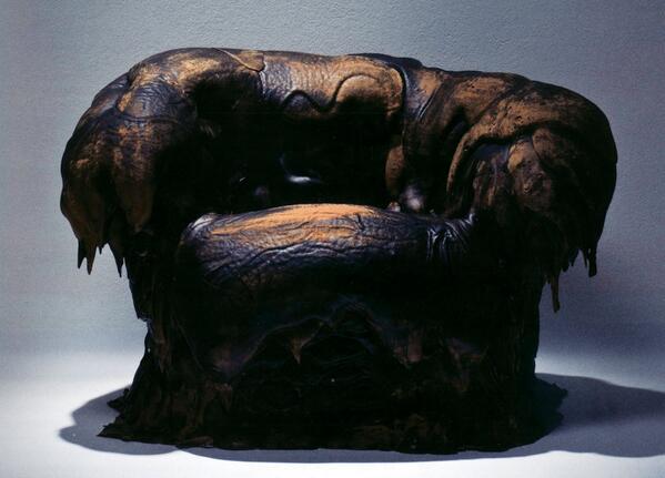 PAPress's tweet image. #FunWithPlastics
Gunnar Aagaard Andersen's polyurethane foam armchair project.

papress.com/html/book.deta…