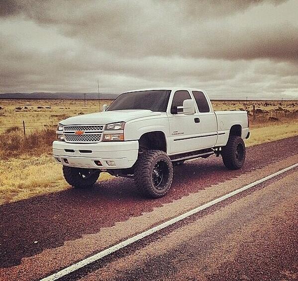 _LiftedTrucks_ tweet picture