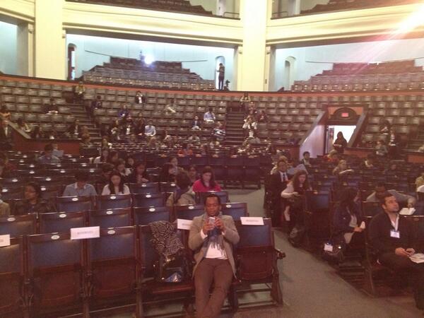 GloriaRoheim's tweet image. This will be my view from the stage in a few to open the #NextStepsUofT ... Tweet your questions ate with the hashtag