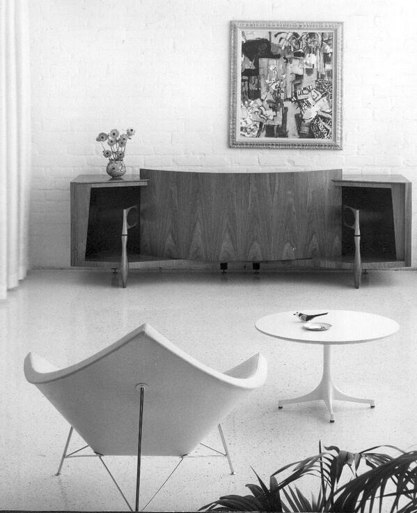 JBLaudio's tweet photo. The JBL Paragon. #TBT http://t.co/jtQnxqqS1T