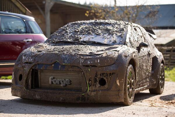MonsterEnergy's tweet image. Want to see what is under all this mud? Well you'll have go to Fb.com/MonsterEnergy to see @LiamDoran3's new livery