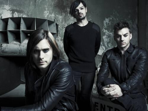 JornalOGlobo's tweet photo. Shows do 30 Seconds to Mars no Brasil são adiados para outubro. http://t.co/M1WW1T8NGW http://t.co/Qw03fpTDEd