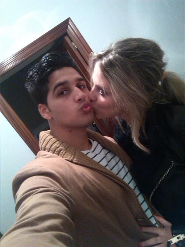 antonioalbur's tweet photo. Que ganas tengo de verte preciosa muakk @MariaDacossta http://t.co/Lv3R3wRLeh
