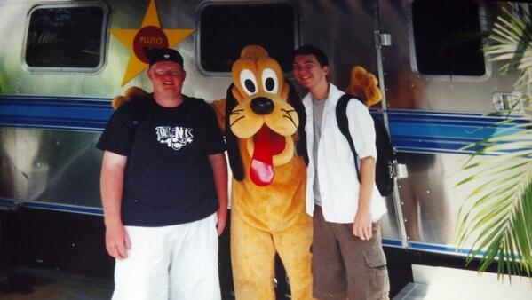 Maxima4Me7's tweet image. #tbt with @rmac8311 at Disney-MGM Studios in 2002! #wdwcp #fall2002