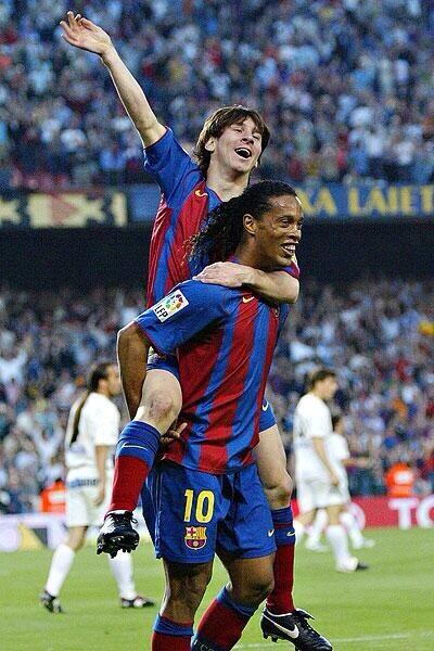24Banr's tweet photo. في مثل هذا اليوم قبل 9 سنوات ( 2005  ) سجّل ليونيل ميسي أول أهدافه مع برشلونه وكان عمره آنذاك 17 سنه .. http://t.co/ATkS4IPpwG