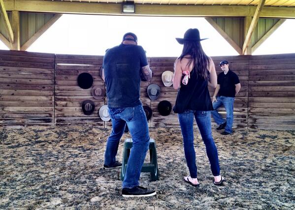 Spinnawitz's tweet photo. Brock and Stephen put together a great shoot w. @pixelcrisp for @SerratelliHats &amp; @StenhouseJr today. @SpireSportsInc http://t.co/L9cIbAPmhp