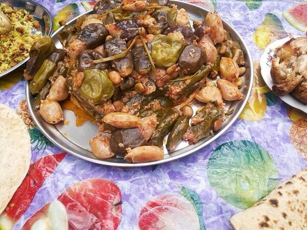 noor1370139301's tweet photo. فديت امي ودولمتها http://t.co/Kxwmod8wit