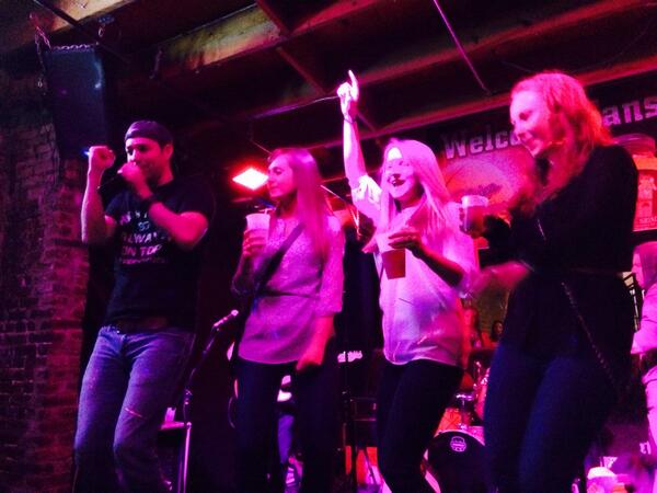 TRlSHl's tweet photo. Successful first night in Nashville! Check out @DavidRayOnline ! http://t.co/FNvOsDbZWt
