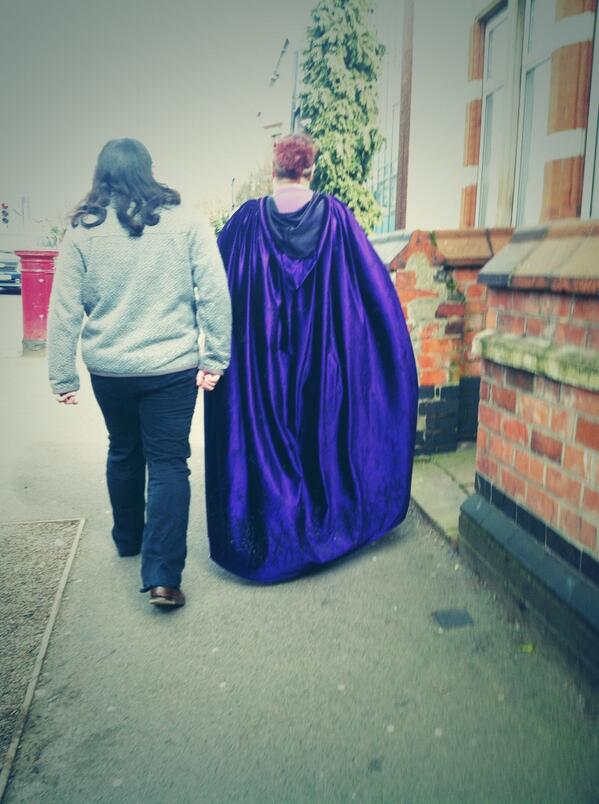 NottsUniStud3nt's tweet photo. In other news... #spottedinlenton Batman and Robin returning from keeping the peace on Lenton Boulevard. http://t.co/MpdlXlgEsy
