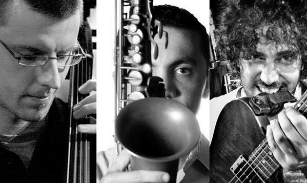 LondonValencia's tweet photo. Hoy a las 23:00 FunKy LaTin JazZ TrIo, buena musica para acompañar la velada http://t.co/Ml8ahaxqqj