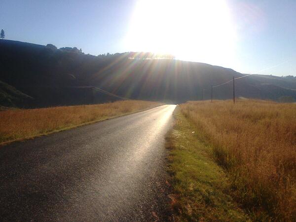 charlesrunning's tweet photo. @runnersworldza Awesome hills run in Drakensburg, grading 4, calves took punishment. http://t.co/wkCfqVYqXo