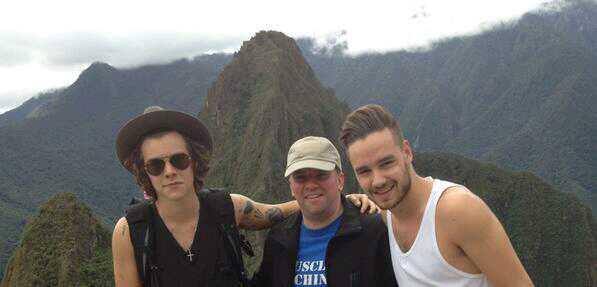 winniedulanto's tweet image. "@immorethanthis: #HarryandLiamareperuvians #HarryIsPeruvian #LiamIsPeruvian http://t.co/vjRiGXgyHp"