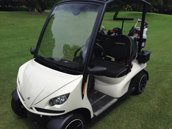 bubbawatson's tweet photo. Golf is always faster in a cart! @gariagolfcar http://t.co/Of85Gus2lr http://t.co/5rHrjkCPxm