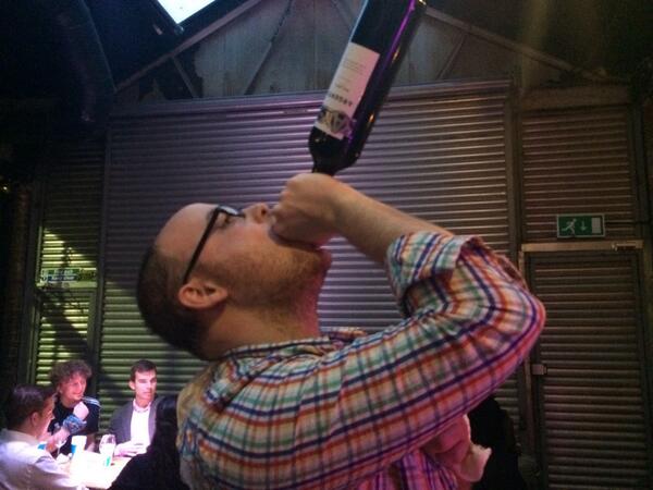 One handed #argentogram - loving it :) <a href="/ArgentoWine/">Argento Wine</a>