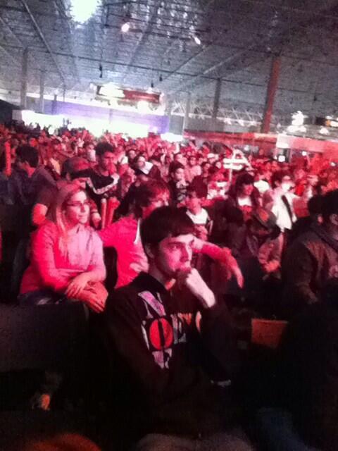 laruw's tweet image. Caralho essa platéia ta muito foda! #xma #vamocnb