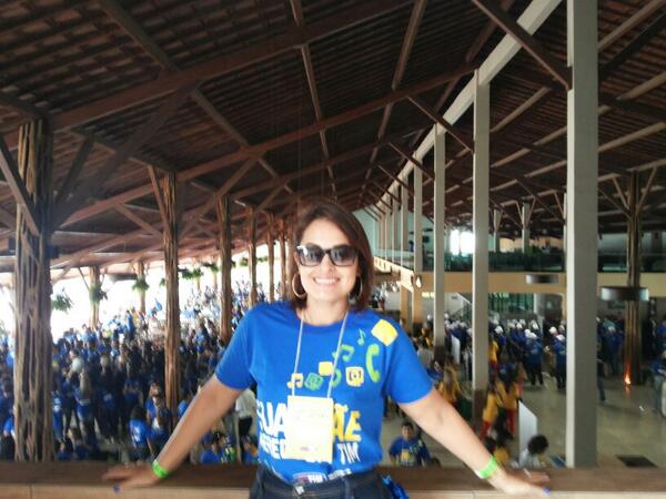fabbryto's tweet photo. Meu primeiro tim day..muito show orgulho de fazer parte desse time, Parabéns @rnevestim @Karina_crf #timdaytne http://t.co/ufdvz84mKo