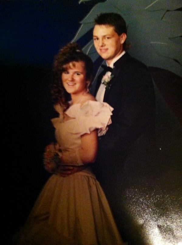 realjessesgirl's tweet photo. Tbt!!! Taking it way back!! @JesseSinning #prom1990 http://t.co/FswZkj0Wd6