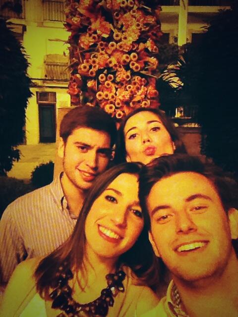 Sofiacht's tweet photo. @PaquitoTrenas @AnaMellado3 @Martingarridorc ole las cosas bonitas!💃💃💃💃 http://t.co/mbREQKSDuV