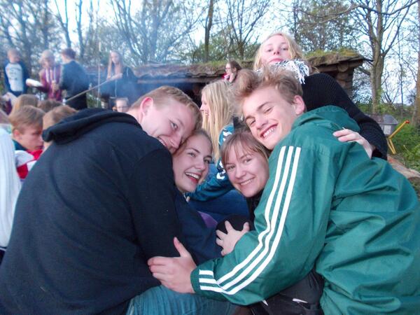 #Råhygge ved bål, flammer og snobrød :-)
