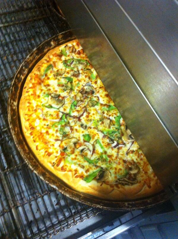 Pizza Delfino tweet media