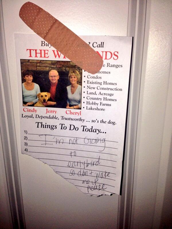 Taylor_Lees8's tweet photo. way to be creative ash 😂 @Ashley_Lees http://t.co/9brm8UlDxy