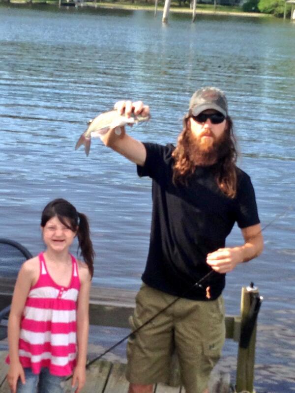 MissyDuckWife's tweet photo. Catfish. It's what's for dinner. #OneIsNotEnough #KeepAtItGuys #LotsOfRobertsonsToFeed http://t.co/eTZcRkXgjq