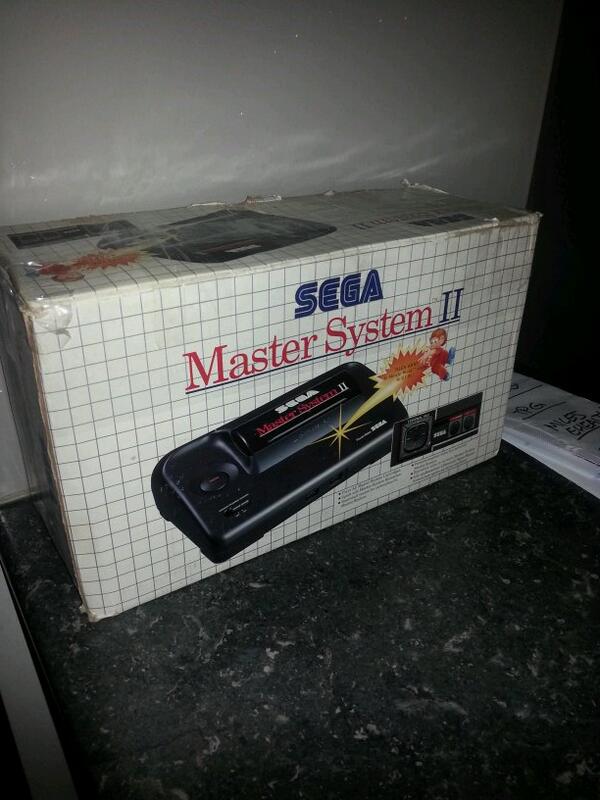 jonosuckspliff's tweet image. @Unchainblades not a bad find ay? #retrogaming #segamastersystem2 #alexkidd #doubledragon #wonderboy