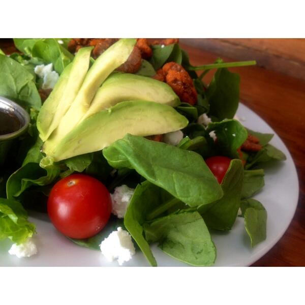 PencaTucson's tweet photo. Have you tried our delicious Farmers Salad? #Summer #Healthy #Yum #DowntownTucson #PencaTucson http://t.co/6dDjbTA5fX