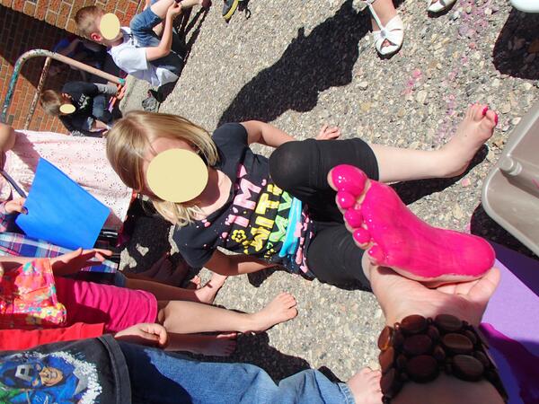 Cavenators's tweet photo. Hmmmm... Paint on our feet?  What could this be about?  Shhhh!  Don't tell Mom! http://t.co/LwStLjHUTA