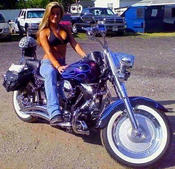 _Biker_Babes_'s tweet photo. Lets show #Lisa from #Texas some #BikerBabes love!! Thanks for sharing and showing your #BadAss #BikerBabe self off!! http://t.co/qCwFxkO3VD
