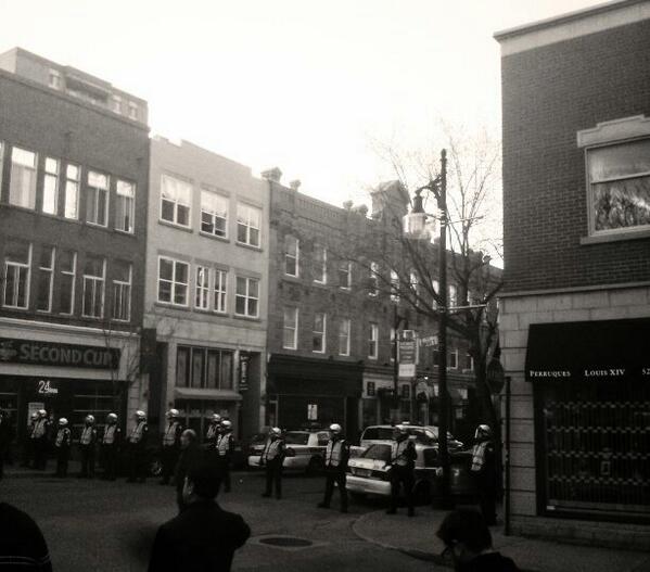 Presqu'une centaine d'arrestations arbitraires sous #p6 , le sspvm est une milice sociopathe. #manifencours