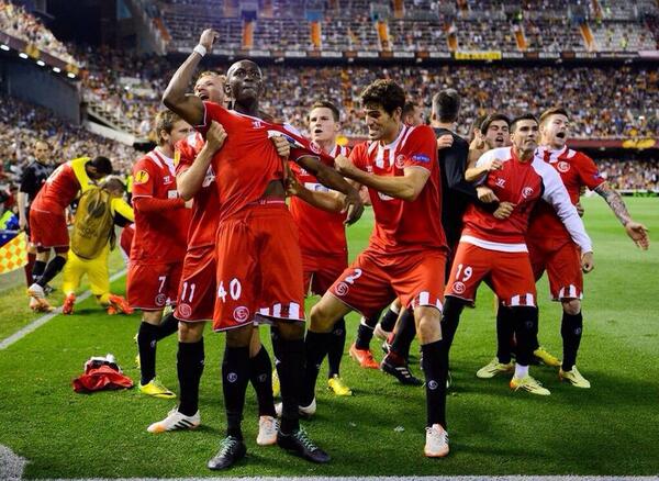 StephaneMbia's tweet photo. TURIN http://t.co/mGXsOW4OpM