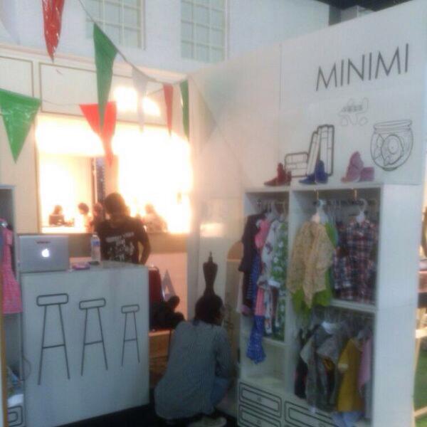 MinimiTweet's tweet photo. Morning bandung! Its day 2 at #trademarkmarket. Get 15% off for student if they can show their ID!!! Lets shop! http://t.co/h36H2STEfc