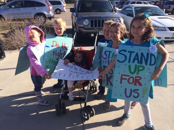 LyneaHansen's tweet photo. @7NewsNOW 100s of teachers and community members locked out of jeffco school board mtg #standup4kids http://t.co/Nv0e1ItRHz