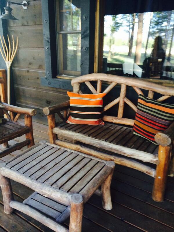 Jettfuel's tweet image. "@ModernDayMoms: This is what Glamping is all about. #girlsgoneglamping #dailyglam http://t.co/CPP4qgJmE9" beautiful, I want